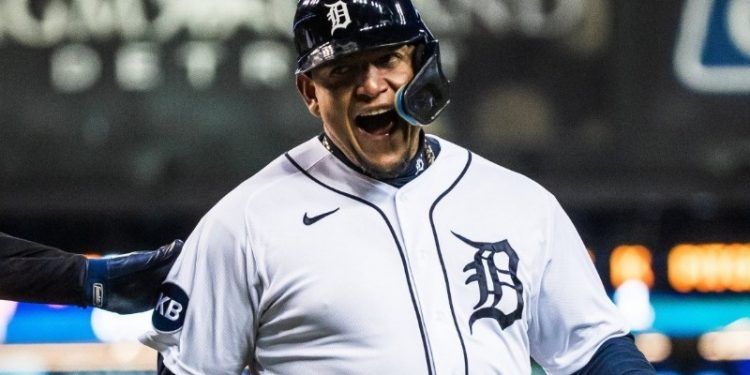 MLB: GIGANTE! Miguel Cabrera ingresó al club de los 7 al conectar su hit número 3000 (+ Videos)