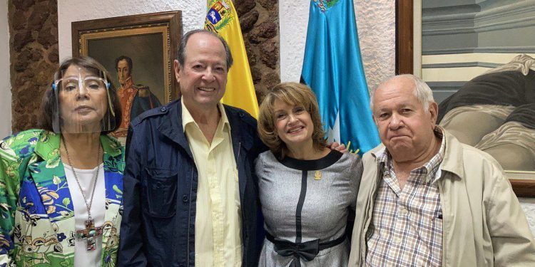 Zulia: Exgobernador Álvarez Paz visitó el CLEZ