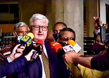Organización Derecha Democrática exige al CNE su legalización como partido político