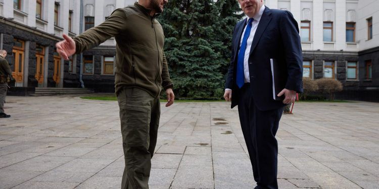 Ucrania: «Fue más que una reunión fructífera», afirmó Zelensky tras visita sorpresa de Boris Johnson a Kiev (Imágenes + Video)