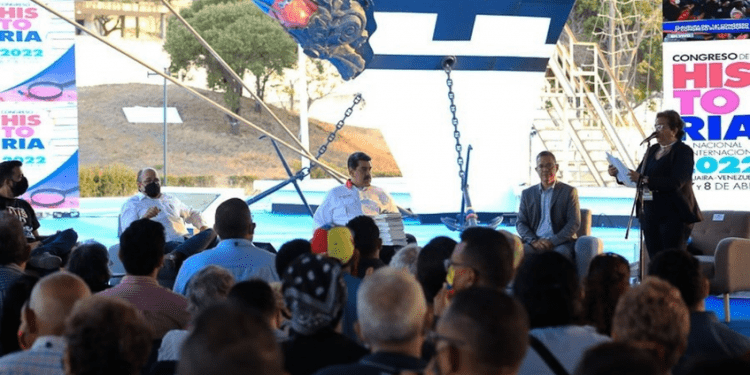 Nicolás Maduro: «Se atenderá primordialmente el tema de el agua, la educación pública y la salud en los proximos 60 días»
