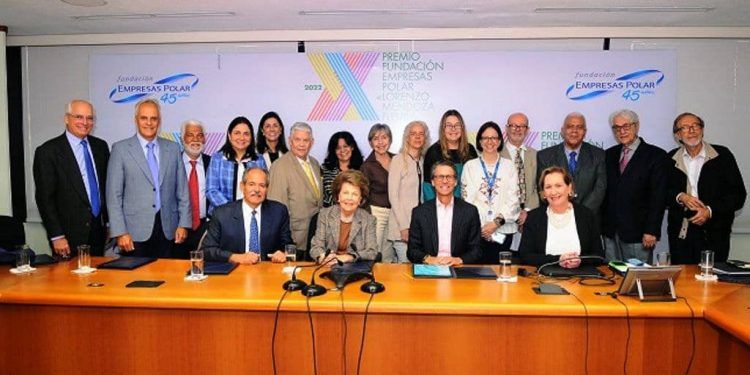 Con la investigación de «Sistemas Dinámicos», Profesor Neptalí Romero de la UCLA gana premio «Fundación Empresas Polar»