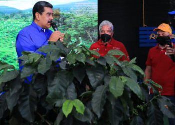 Maduro: Hay que construir rutas de exportación como fuentes de riqueza no petroleras para Venezuela