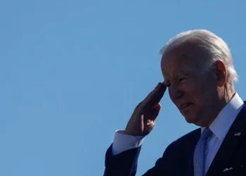 Biden sanciona la primera ley que restringe el uso de armas en décadas