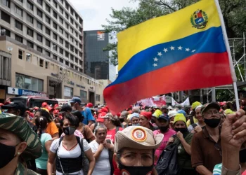 VOA: Hay una “súper red” de corrupción en Venezuela con al menos 9.000 actores : investigación
