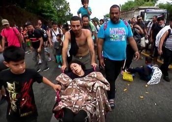 México: Murió venezolana en silla de ruedas que iba en caravana de migrantes a los EE.UU.