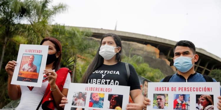 Venezuela: Exigen liberación de 4 jóvenes detenidos en Caracas tras una protesta pacífica