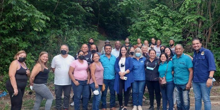 Carabobo: Concejo Municipal de San Diego se reunió con vecinos de Lomas de La Esmeralda para gestionar su problemática