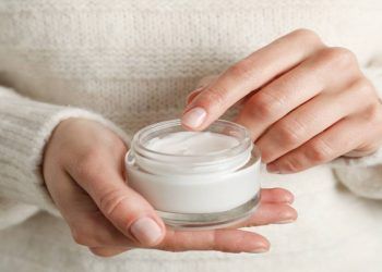 Crema casera de arroz para aclarar la piel y embellecerla con una técnica coreana infalible