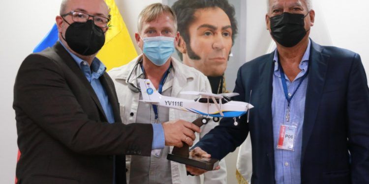 Carabobo: El INAC y el Aeroclub de Valencia establecen alianzas para impulsar la aviación civil en la región