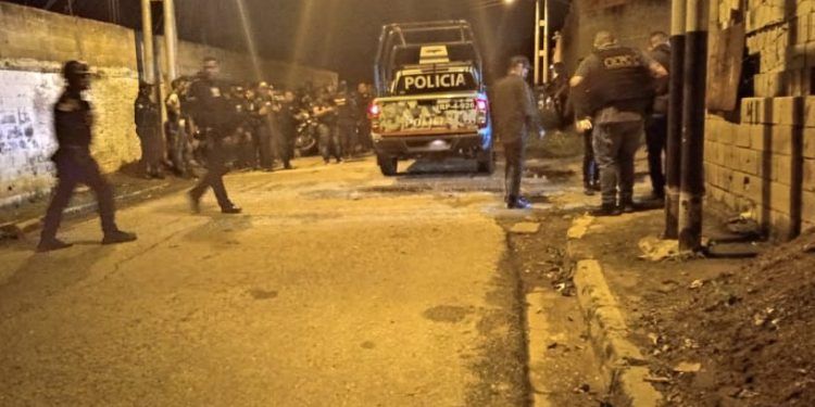 Muerto funcionario de PoliCarabobo y dos heridos de bala en enfrentamiento en Mariara