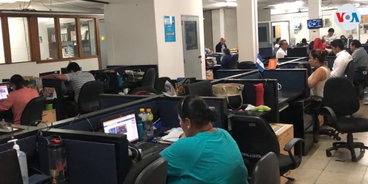 “Nunca habíamos sacado a toda la redacción del país”: editor del diario La Prensa de Nicaragua (+ Video)