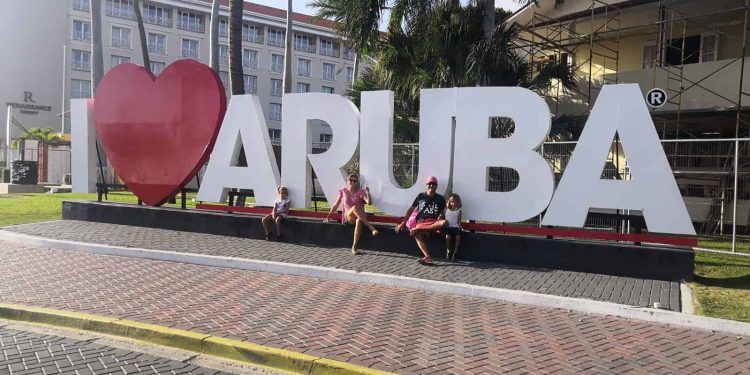 Países Bajos desmiente levantamiento de restricción de vuelos entre Aruba y Venezuela