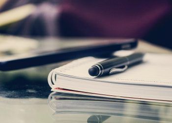 Estudio U. de Chile revela que 70% de los concursos públicos directivos son adjudicados por hombres