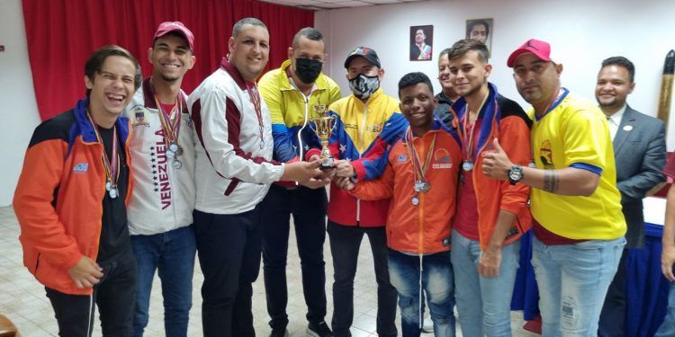 Caracas: Universidad Deportiva del Sur arrasó clasificatorio de ajedrez clásico JUVINEU 2022