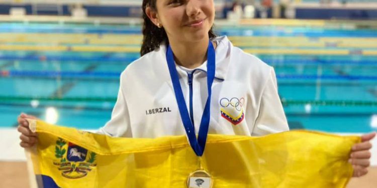 CCCAN 2022: Imponente la carabobeña Isabella Berzal, se alzó con el Oro en los 50 metros pecho (+ Video)