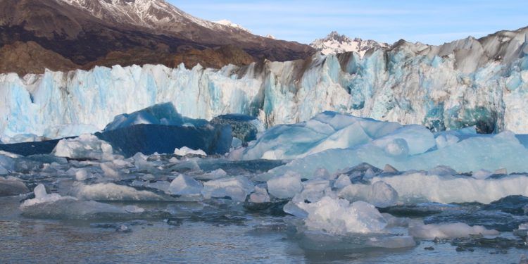 El lago más profundo de América y el quinto del planeta se encuentra en la Patagonia Austral (+ Imágenes)