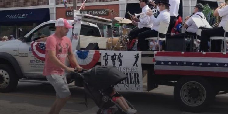EE-UU: Al menos seis fallecidos durante tiroteo ocurrido este lunes en un desfile del 4 de Julio en Highland Park, Illinois