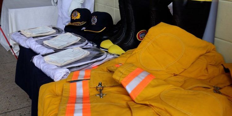 Carabobo: Dotan de equipos al Cuerpo de Bomberos de Valencia en el marco del Día Nacional del Bombero