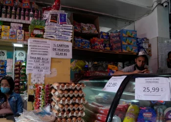 “Un dolor de cabeza”: el impacto en los bolsillos venezolanos por el alza del dólar (+ Video)