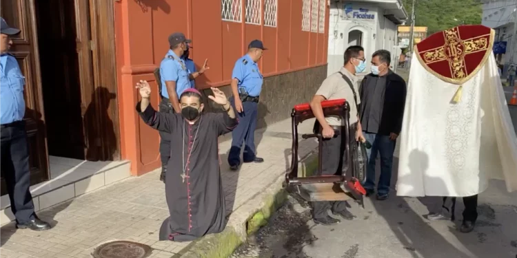 Nicaragua: Denuncian «secuestro» de obispo Rolando Álvarez, crítico de Ortega
