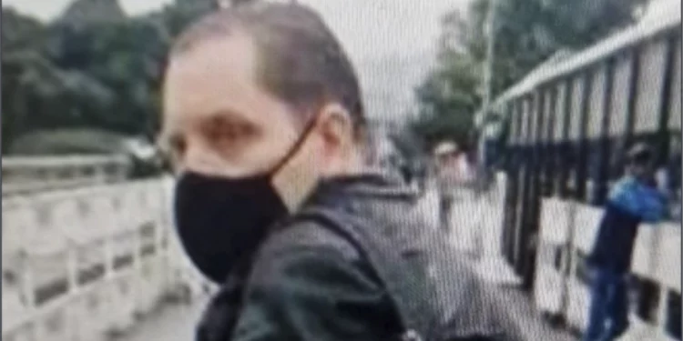 Estadounidense detenido en Venezuela habría intentado quitarse la vida, según defensora de DDHH
