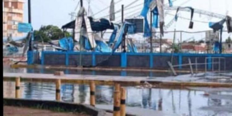 Zulia: Vientos huracanados en La Cañada de Urdaneta arrojaron daños cuantiosos (+ Video)