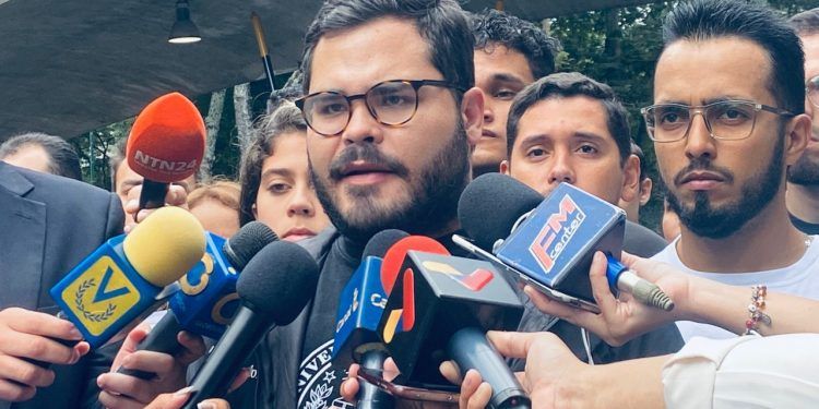 Jesús Mendoza a  Santaella y Lucena: “Si pretenden enfriar la calle con sus anuncios están muy equivocadas”
