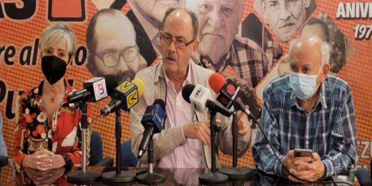 Felipe Mujica (MAS): Lección de los educadores muestra que lucha por derechos permite que sean ejercidos (+Video)