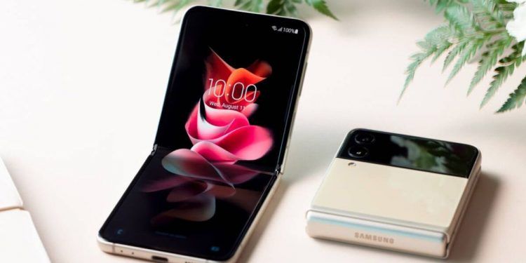 Cuatro mitos de los celulares con pantallas plegables