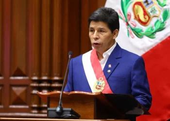 Perú: Pedro Castillo no podrá viajar a Colombia para asunción de Gustavo Petro