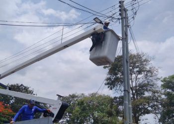 Carabobo: Ejecutan plan de alumbrado público en comunidad El Trapiche de Juan José Mora