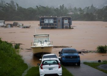 Huracán Fiona inunda Puerto Rico y deja sin electricidad a la isla