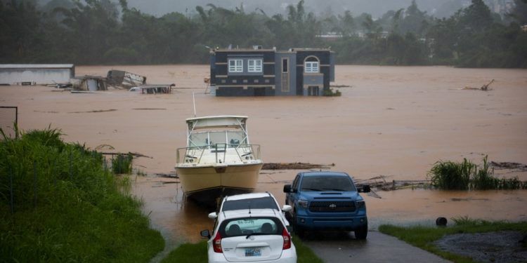 Huracán Fiona inunda Puerto Rico y deja sin electricidad a la isla