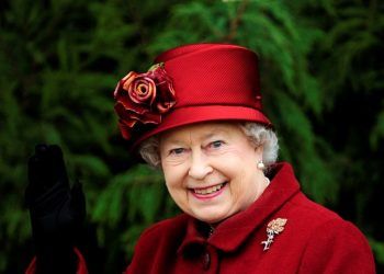 ¿Cuánto deja la reina Isabel II a sus herederos y qué pasará con sus joyas? (+ Video)