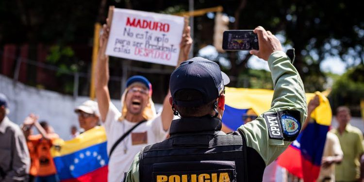 Venezolanos podrán grabar los registros e inspecciones policiales
