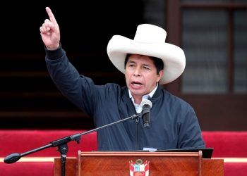 Perú: Renuncia canciller  Rodríguez Mackay tras diferencias con el presidente Castillo