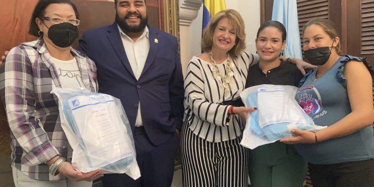 Zulia: Clez benefició con kits de parto a mujeres embarazadas