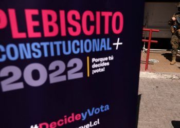 Chilenos rechazan por amplio margen propuesta para nueva Constitución: ¿qué esperar? (+ Video)