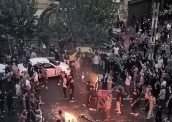 Irán difunde videos de incendio en prisión de Evin (+ Videos)