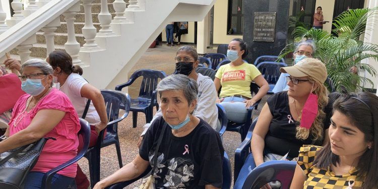 Clezulia realizó jornada médica especial de despistaje de cáncer de mama a trabajadoras jubiladas y activas