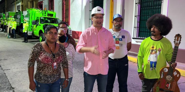 Alcaldía de Valencia incorporó cuatro mini compactadoras para fortalecer el sistema de recolección de basura en el Centro Histórico