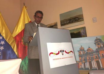 Sociedad Amigos de Valencia juramentó cómo su Cronista a Francisco Cariello