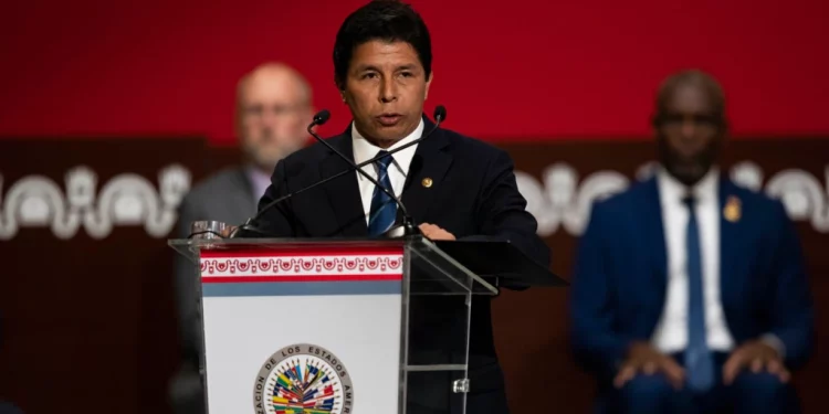 Fiscalía de Perú presenta cargos contra Pedro Castillo por corrupción