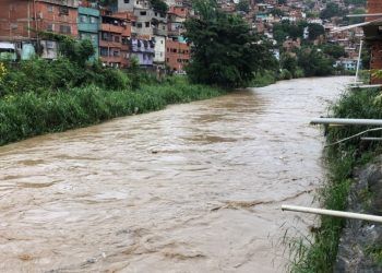 Venezuela: Depresión tropical afecta varias entidades