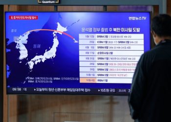 Corea del Norte dispara misil balístico sobre Japón