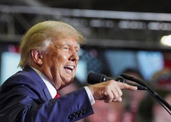 EEUU: Trump demanda a la CNN por difamación, pide 475 millones de dólares en daños punitivos