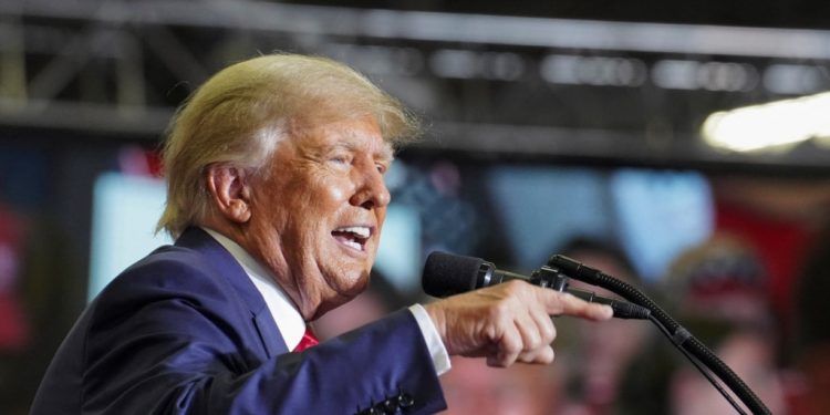 EEUU: Trump demanda a la CNN por difamación, pide 475 millones de dólares en daños punitivos