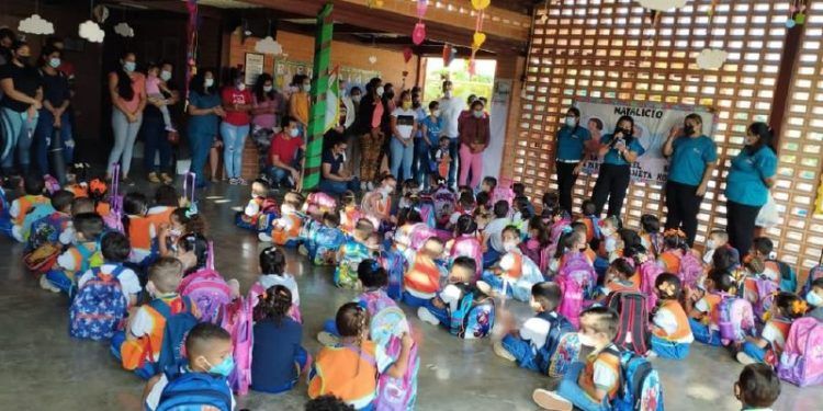 Carabobo: Escuelas municipales de San Diego iniciaron el nuevo año escolar con masiva asistencia 