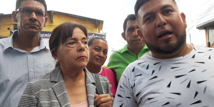 Bolívar: Legisladora Zaida Vahlis escuchó el clamor de habitantes de Curaima en El Palmar